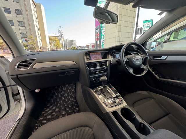 アウディ Ａ４ アバント 2．0 TFSI 岡山県 2012(平24)年 7.5万km グレイシアホワイトメタリック 登録時走行距離74609キロ/純正メモリナビ/AM/FM/BT/TV/SD/DVD/アイドリングストップ/横滑り防止装置/パワーシート（運転席、助手席）/オートライト/スマートキー/プッシュスタート/ETC