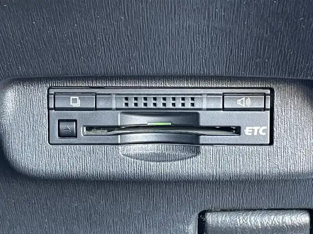トヨタ プリウス S 山梨県 2012(平24)年 15万km シルバーM 純正ナビ（NSCP-W62）/CD/FM/AM/TV/Bluetooth/バックカメラ/ETC/フォグランプ/コーナーセンサー/スペアキー/純正ホイールキャップ付き夏タイヤ積載（195/65/R15）/社外15インチアルミホイール/ドアバイザー/ウィンカーミラー/スマートキー/プッシュスタート/ステアリングスイッチ/取扱説明書
