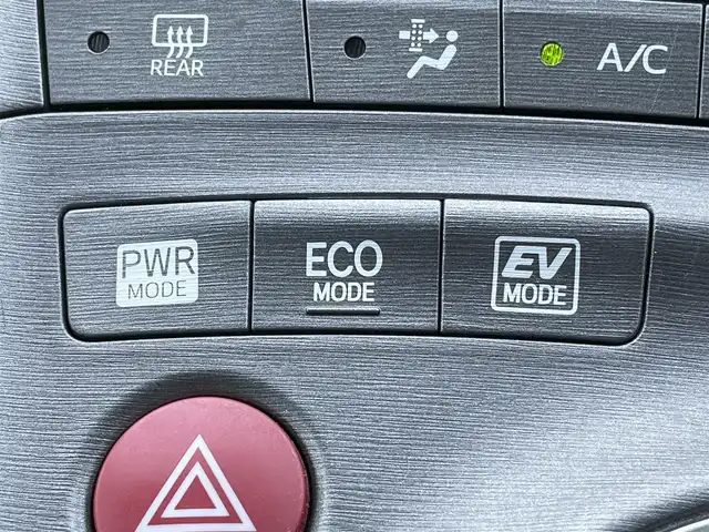 トヨタ プリウス S 山梨県 2012(平24)年 15万km シルバーM 純正ナビ（NSCP-W62）/CD/FM/AM/TV/Bluetooth/バックカメラ/ETC/フォグランプ/コーナーセンサー/スペアキー/純正ホイールキャップ付き夏タイヤ積載（195/65/R15）/社外15インチアルミホイール/ドアバイザー/ウィンカーミラー/スマートキー/プッシュスタート/ステアリングスイッチ/取扱説明書