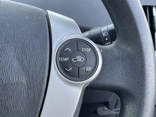 トヨタ プリウス S 山梨県 2012(平24)年 15万km シルバーM 純正ナビ（NSCP-W62）/CD/FM/AM/TV/Bluetooth/バックカメラ/ETC/フォグランプ/コーナーセンサー/スペアキー/純正ホイールキャップ付き夏タイヤ積載（195/65/R15）/社外15インチアルミホイール/ドアバイザー/ウィンカーミラー/スマートキー/プッシュスタート/ステアリングスイッチ/取扱説明書