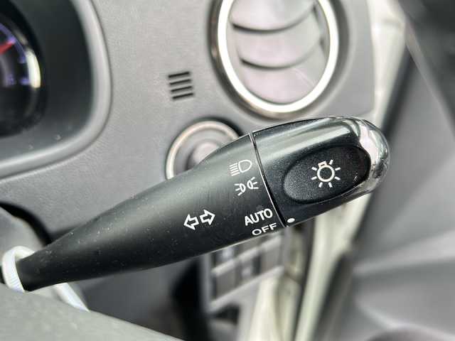 日産 ルークス ハイウェイスター ターボ 千葉県 2011(平23)年 13.2万km スノーパールホワイト ７インチナビ　Ｂカメ　ＥＴＣ　ＬＥＤライト　ターボ　ワンセグテレビ　両側パワースライド　パワースライドドアスイッチ フロアマット純正 アルミホイール純正 オートライト エアバッグW パワーウィンドウ