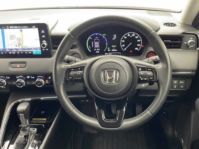 ホンダ ヴェゼル ハイブリッド e:HEV Z 千葉県 2021(令3)年 2.9万km プラチナホワイトパール ホンダセンシング/衝突軽減ブレーキ/レーンキープアシスト/レーダークルーズコントロール/アダプティブヘッドライト/クリアランスソナー/ブラインドスポットモニター/後退出庫サポート/踏み間違い防止/純正9インチメモリナビ(LXM-242ZFNi)/フルセグ/BT/USB/カープレイ/バックカメラ/ステアリングスイッチ/ステアリングヒーター/パドルシフト/純正ドライブレコーダー/ETC2.0/ワイヤレス充電/電動パーキングブレーキ/ハンズフリーアクセスパワーテールゲート/ハーフレザーシート/シートヒーター(D/N席)/スマートキー/スペアキー/プッシュスタート/LEDヘッドライト/オートライト