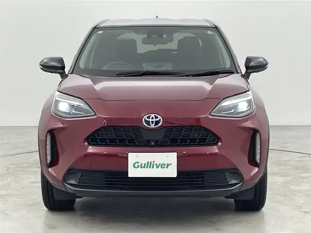 トヨタ ヤリスクロス ハイブリッド Z 福岡県 2020(令2)年 5.3万km ブラックマイカ/センシュアルレッドマイカ 純正８型ＤＡナビ（フルセグＴＶ）　/全方位カメラ　/３６０°ドラレコ　/ビルトインＥＴＣ　/ＡＣＣ　/コーナーセンサー　/衝突被害軽減ブレーキ　/レーンキープ　/ＢＳＭ　/ＲＣＴＡ　/ハーフレザー　/シートヒーター　/ＬＥＤ