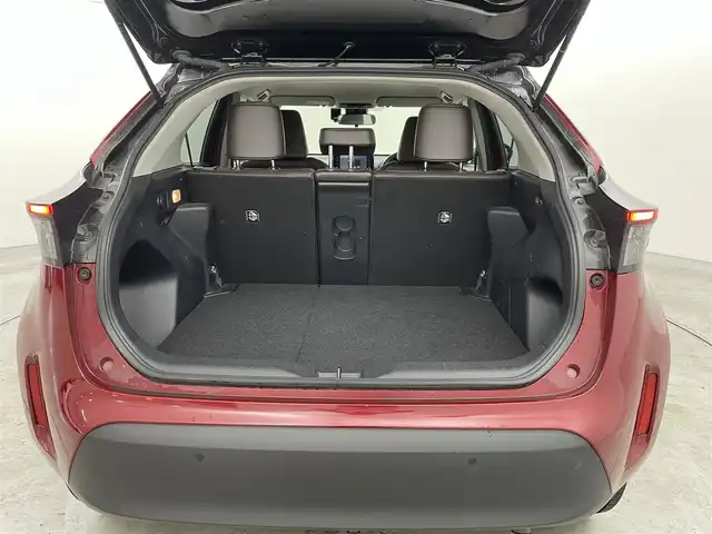 トヨタ ヤリスクロス ハイブリッド Z 福岡県 2020(令2)年 5.3万km ブラックマイカ/センシュアルレッドマイカ 純正８型ＤＡナビ（フルセグＴＶ）　/全方位カメラ　/３６０°ドラレコ　/ビルトインＥＴＣ　/ＡＣＣ　/コーナーセンサー　/衝突被害軽減ブレーキ　/レーンキープ　/ＢＳＭ　/ＲＣＴＡ　/ハーフレザー　/シートヒーター　/ＬＥＤ