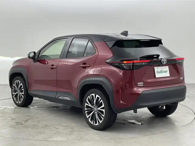 トヨタ ヤリスクロス ハイブリッド Z 福岡県 2020(令2)年 5.3万km ブラックマイカ/センシュアルレッドマイカ 純正８型ＤＡナビ（フルセグＴＶ）　/全方位カメラ　/３６０°ドラレコ　/ビルトインＥＴＣ　/ＡＣＣ　/コーナーセンサー　/衝突被害軽減ブレーキ　/レーンキープ　/ＢＳＭ　/ＲＣＴＡ　/ハーフレザー　/シートヒーター　/ＬＥＤ