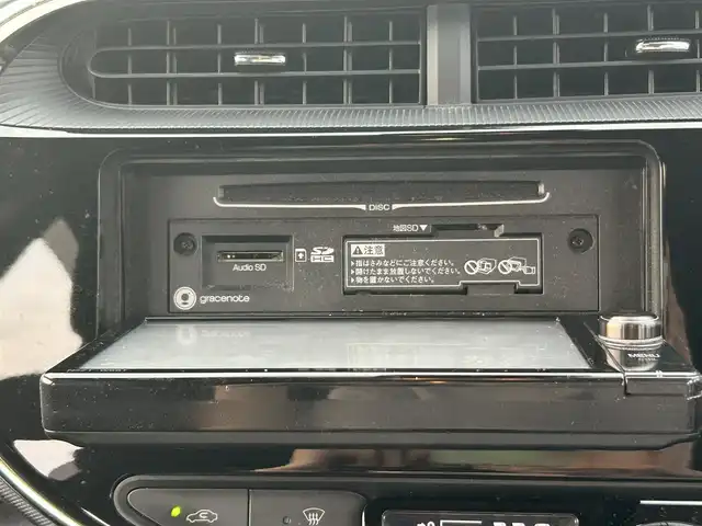 トヨタ アクア S スタイルブラック 岡山県 2017(平29)年 7.5万km ブラックマイカ 登録時走行距離74814km/純正ディーラーナビ　/(AM.FM.TV.CD.DVD.BT)/バックカメラ　/ETC　/衝突軽減ブレーキ　/ドライブレコーダー/レーンキープアシスト　/横滑り防止装置　/シートヒーター(D+N席)　/オートマチックハイビーム　/盗難防止装置　/アイドリングストップ/プッシュスタート　/LEDヘッドライト/純正フロアマット