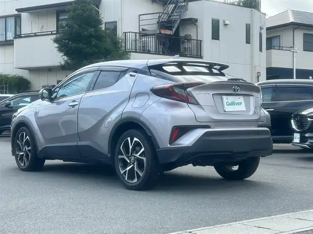 トヨタ Ｃ－ＨＲ G LEDエディション 静岡県 2017(平29)年 5.1万km シルバー エンジンスタートボタン/パワーステアリング/パワーウィンドウ/オートエアコン/スマートキー/スペアキー/クルーズコントロール/ETC/バックカメラ/純正ナビ（CD/DVD/BT/フルセグ）/純正ドライブレコーダー/純正フロアマット/純正アルミホイール/D席N席シートヒーター/ABS/コーナーセンサー前後/レーンキープアシスト/オートライト/オートマチックハイビーム/LEDヘッドライト/W＋サイドエアバック/カーテンエアバック/ドアバイザー