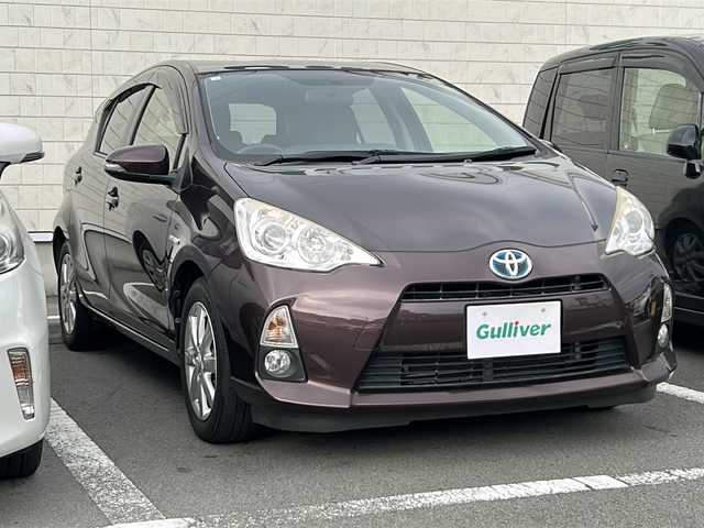 トヨタ アクア G 静岡県 2014(平26)年 4.9万km ディープアメジストマイカメタリック 純正ナビ/ワンセグTV/純正CD/Bluetooth/バックカメラ/オートライト/スマートキー/スペアキー/純正15インチAW