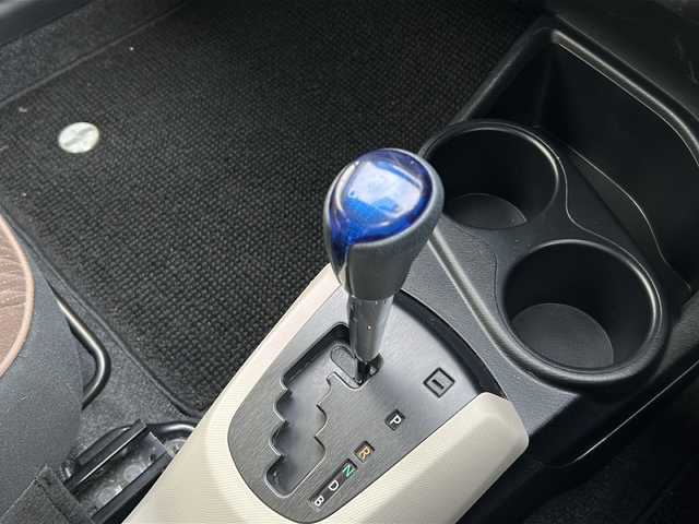 トヨタ アクア G 静岡県 2014(平26)年 4.9万km ディープアメジストマイカメタリック 純正ナビ/ワンセグTV/純正CD/Bluetooth/バックカメラ/オートライト/スマートキー/スペアキー/純正15インチAW