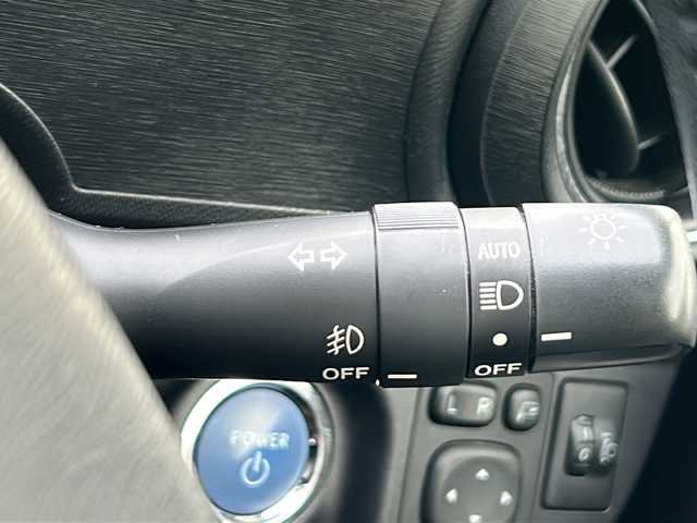 トヨタ アクア G 静岡県 2014(平26)年 4.9万km ディープアメジストマイカメタリック 純正ナビ/ワンセグTV/純正CD/Bluetooth/バックカメラ/オートライト/スマートキー/スペアキー/純正15インチAW