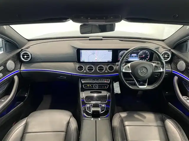 メルセデス・ベンツ Ｅ２５０ SW AVG スポーツ 本革 愛知県 2017(平29)年 6.4万km ダイヤモンドシルバー ＡＭＧラインＰＫＧ　/レザーＥＸＣ　/ＨＵＤ　/Ｂｕｒｍｅｓｔｅｒサウンド　/ＣＯＭＭＡＮＤナビ　/Ｂｌｕｅｔｏｏｔｈ　/フルセグＴＶ　/３６０度カメラ/ＡＣＣ　/ＬＫＡ　/ＬＤＷ　/ＢＳＭ　/ＥＴＣ　/アンビエントライト/パワーバックドア/プッシュスタート/アイドリングストップ/ウィンカーミラー