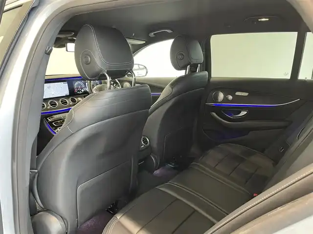 メルセデス・ベンツ Ｅ２５０ SW AVG スポーツ 本革 愛知県 2017(平29)年 6.4万km ダイヤモンドシルバー ＡＭＧラインＰＫＧ　/レザーＥＸＣ　/ＨＵＤ　/Ｂｕｒｍｅｓｔｅｒサウンド　/ＣＯＭＭＡＮＤナビ　/Ｂｌｕｅｔｏｏｔｈ　/フルセグＴＶ　/３６０度カメラ/ＡＣＣ　/ＬＫＡ　/ＬＤＷ　/ＢＳＭ　/ＥＴＣ　/アンビエントライト/パワーバックドア/プッシュスタート/アイドリングストップ/ウィンカーミラー