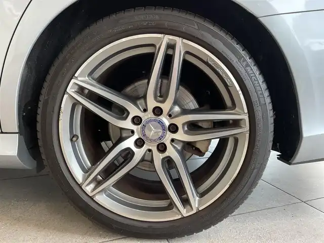 メルセデス・ベンツ Ｅ２５０ SW AVG スポーツ 本革 愛知県 2017(平29)年 6.4万km ダイヤモンドシルバー ＡＭＧラインＰＫＧ　/レザーＥＸＣ　/ＨＵＤ　/Ｂｕｒｍｅｓｔｅｒサウンド　/ＣＯＭＭＡＮＤナビ　/Ｂｌｕｅｔｏｏｔｈ　/フルセグＴＶ　/３６０度カメラ/ＡＣＣ　/ＬＫＡ　/ＬＤＷ　/ＢＳＭ　/ＥＴＣ　/アンビエントライト/パワーバックドア/プッシュスタート/アイドリングストップ/ウィンカーミラー