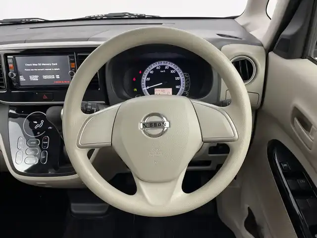日産 デイズ ルークス X 鹿児島県 2015(平27)年 4.5万km プレミアムパープルP 禁煙車/純正ナビ(BT/CD/DVD/AM/FM)/アラウンドビューモニター/両側パワースライドドア/エマージェンシーブレーキ/車線逸脱警報/プッシュスタート/ETC/アイドリングストップ