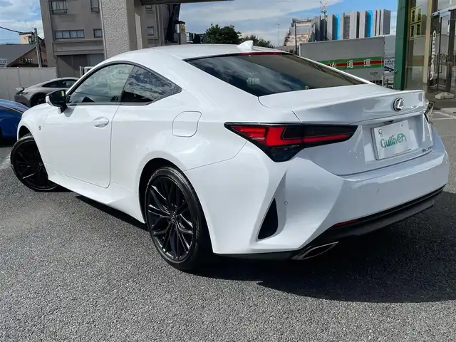 レクサス ＲＣ 350 Fスポーツ 神奈川県 2023(令5)年 0.9万km ホワイトノーヴァガラスフレーク ワンオーナー/赤革シート/純正OPエンケイ19インチAW/オレンジキャリパー/3眼LEDヘッドライト/純正メモリーナビ・地デジTV/純正CD/DVD/SD/MSV/USB/BT/Miracast/バックモニター/ビルトインETC2.0/レクサスセーフティシステム+/レーダークルーズコントロール/PCS/LTA/BSM/RSA/コーナーセンサー/オートハイビーム/前席パワーシート/シートヒーター/エアシート/ステアリングヒーター/前後ドライブレコーダー/パドルシフト/プッシュスタート/スマートキー×2/カードキー×1/R5/6/7年レクサス整備記録/保証書・取説あり
