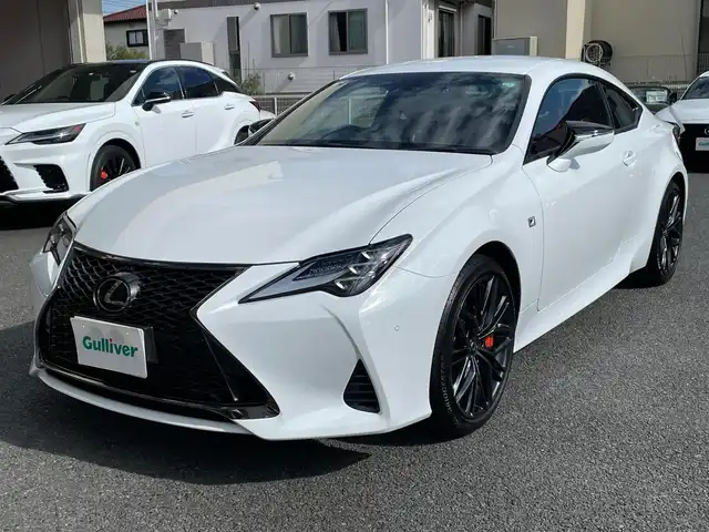 レクサス ＲＣ 350 Fスポーツ 神奈川県 2023(令5)年 0.9万km ホワイトノーヴァガラスフレーク ワンオーナー/赤革シート/純正OPエンケイ19インチAW/オレンジキャリパー/3眼LEDヘッドライト/純正メモリーナビ・地デジTV/純正CD/DVD/SD/MSV/USB/BT/Miracast/バックモニター/ビルトインETC2.0/レクサスセーフティシステム+/レーダークルーズコントロール/PCS/LTA/BSM/RSA/コーナーセンサー/オートハイビーム/前席パワーシート/シートヒーター/エアシート/ステアリングヒーター/前後ドライブレコーダー/パドルシフト/プッシュスタート/スマートキー×2/カードキー×1/R5/6/7年レクサス整備記録/保証書・取説あり