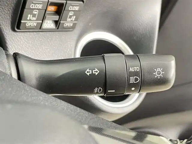 トヨタ シエンタ G 千葉県 2021(令3)年 2万km ホワイトパールクリスタルシャイン トヨタセーフティセンス/・プリクラッシュセーフティ/・レーンディパーチャーアラート/・クリアランスソナー/・先行車発進お知らせ/純正9インチSDナビ/CD MSV BT フルセグ/全方位カメラ/両側パワースライドドア/LEDオートライト/前席シートヒーター/ステアリングヒーター/革巻きステアリング/ステアリングスイッチ/ドアバイザー/純正フロアマット/プッシュスタート/スマートキー/ビルトインETC