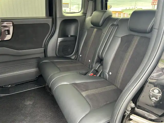 ホンダ Ｎ ＢＯＸ カスタム G L ターボ ホンダセンシング 栃木県 2019(令1)年 8.4万km クリスタルブラックパール Honda SENSING/ナビ装着用スペシャルパッケージ＋ETC車載器/社外ナビ　品番:MDV-D406BT/Bluetooth/CD/DVD/TV/ipod/バックカメラ/ドライブレコーダー/ETC/オートリトラミラー/アレルクリーンプラスシート/プラズマクラスター技術搭載フルオート・エアコンディショナー/純正15インチアルミホイール(ブラック塗装＋切削) /両側パワースライドドア/プライムスムース＆トリコットコンビシート/運転席＆助手席シートヒーター/前席用i-サイドエアバッグシステム＋/　サイドカーテンエアバッグシステム(前席/後席対応)/追従式クルーズコントロール/9灯式フルLEDヘッドライト/ドアバイザー/フロントベンチシート/本革巻ステアリングホイール&パドルシフト/本革巻セレクトノブ/充電用USBジャック