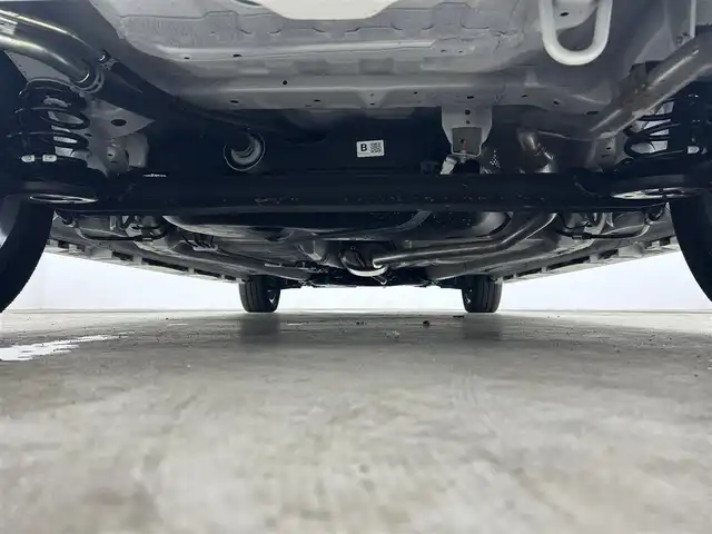 スズキ スペーシア カスタム HYBRID XS 大阪府 2024(令6)年 0.3万km ピュアホワイトP 禁煙車/スズキセーフティサポート/・デュアルセンサーブレーキサポート/・誤発進抑制機能/・車線逸脱警報/・アダプティブクルーズコントロール/・ブラインドスポットモニタリング/・リアビューカメラ/両側パワースライドドア/スズキコネクトナビ/アラウンドビューモニター/LEDオートライト/ハーフレザーシート/シートヒーター/純正15インチアルミホイール/アイドリングストップ/USBポート/プッシュスタート/スマートキー