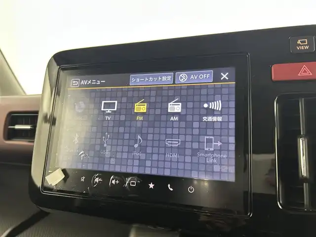 スズキ スペーシア カスタム HYBRID XS 大阪府 2024(令6)年 0.3万km ピュアホワイトP 禁煙車/スズキセーフティサポート/・デュアルセンサーブレーキサポート/・誤発進抑制機能/・車線逸脱警報/・アダプティブクルーズコントロール/・ブラインドスポットモニタリング/・リアビューカメラ/両側パワースライドドア/スズキコネクトナビ/アラウンドビューモニター/LEDオートライト/ハーフレザーシート/シートヒーター/純正15インチアルミホイール/アイドリングストップ/USBポート/プッシュスタート/スマートキー