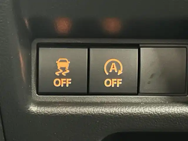 スズキ スペーシア カスタム HYBRID XS 大阪府 2024(令6)年 0.3万km ピュアホワイトP 禁煙車/スズキセーフティサポート/・デュアルセンサーブレーキサポート/・誤発進抑制機能/・車線逸脱警報/・アダプティブクルーズコントロール/・ブラインドスポットモニタリング/・リアビューカメラ/両側パワースライドドア/スズキコネクトナビ/アラウンドビューモニター/LEDオートライト/ハーフレザーシート/シートヒーター/純正15インチアルミホイール/アイドリングストップ/USBポート/プッシュスタート/スマートキー