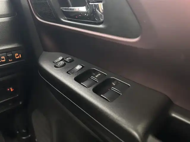 スズキ スペーシア カスタム HYBRID XS 大阪府 2024(令6)年 0.3万km ピュアホワイトP 禁煙車/スズキセーフティサポート/・デュアルセンサーブレーキサポート/・誤発進抑制機能/・車線逸脱警報/・アダプティブクルーズコントロール/・ブラインドスポットモニタリング/・リアビューカメラ/両側パワースライドドア/スズキコネクトナビ/アラウンドビューモニター/LEDオートライト/ハーフレザーシート/シートヒーター/純正15インチアルミホイール/アイドリングストップ/USBポート/プッシュスタート/スマートキー