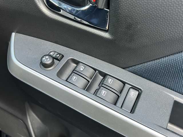 トヨタ ルーミー カスタムG 広島県 2022(令4)年 3.6万km レーザーブルークリスタルシャイン 禁煙/ワンオーナー/純正9インチナビ/CD/DVD/DTV/Bluetooth/USB/HDMI/パノラミックビューモニター/デジタルインナーミラー/レーダークルーズコントロール/両側パワースライドドア/シートヒーター/LEDオートライト/オートライト/前後ドライブレコーダー/社外AW付スタッドレス積み込み/コーナーセンサー/ビルトインETC/アイドリングストップ/スマートキー/スペアキー/純正フロアマット/純正ドアバイザー/ステアリングスイッチ/電子パーキング