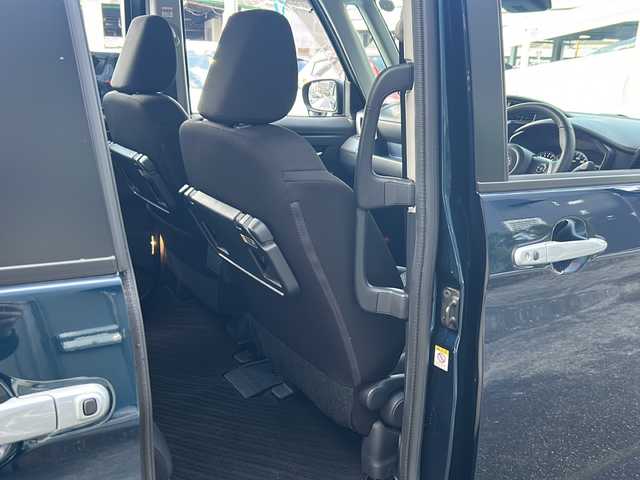 トヨタ ルーミー カスタムG 広島県 2022(令4)年 3.6万km レーザーブルークリスタルシャイン 禁煙/ワンオーナー/純正9インチナビ/CD/DVD/DTV/Bluetooth/USB/HDMI/パノラミックビューモニター/デジタルインナーミラー/レーダークルーズコントロール/両側パワースライドドア/シートヒーター/LEDオートライト/オートライト/前後ドライブレコーダー/社外AW付スタッドレス積み込み/コーナーセンサー/ビルトインETC/アイドリングストップ/スマートキー/スペアキー/純正フロアマット/純正ドアバイザー/ステアリングスイッチ/電子パーキング