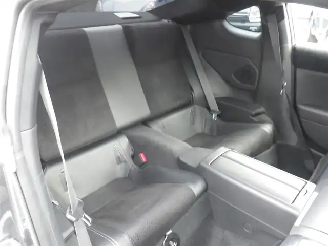 トヨタ ＧＲ８６ RZ 神奈川県 2023(令5)年 0.8万km マグネタイトグレーメタリック 6速MT/アイサイトコアテクノロジー/・プリクラッシュセーフティ/・車線逸脱警報/・ふらつき警報/・先行車発進お知らせ機能/・追従機能付クルーズコントロール/・クリアランスソナー/ワンオーナー/登録時7652km/純正9インチナビ　フルセグTV/（Bluetooth/DVD再生可/HDMI/USB/SD/レコーダーリンク）/バックカメラ/後側方警戒支援システム/GRドアスタビライザー/GRエアロスタビライングカバー/ドアミラーオートシステム/ハーフレザーシート/シートヒーター/LEDヘッドランプ/ハイビームアシスト/純正ドライブレコーダー/純正LEDルームランプ/純正2.0ETC/スマートキーx2/取説書/保証書/点検記録（全てトヨタディーラーで実施）/　R6/11  R7/10