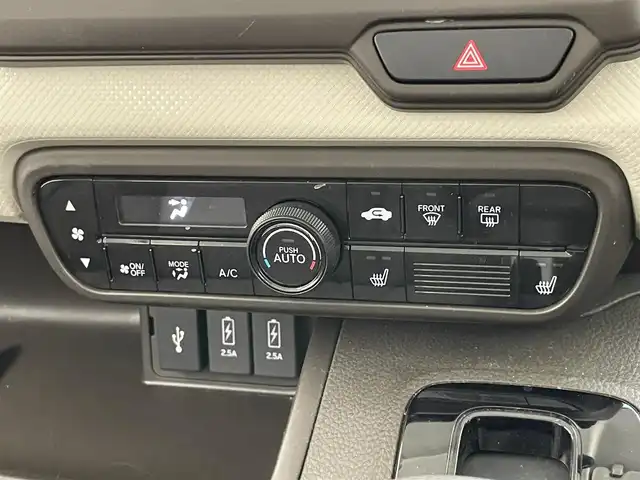 ホンダ Ｎ ＢＯＸ L 愛知県 2022(令4)年 2.1万km プラチナホワイトパール 純正ナビ　バックカメラ　シートヒーター　前後ドラレコ　ＥＴＣ　両側パワスラ　ホンダセンシング　衝突軽減　追従クルコン　電動パーキング　ＬＥＤオートライト　リヤパーキングセンサー　純正フロアマット　禁煙