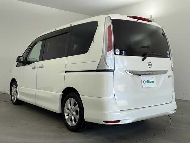 日産 セレナ ハイウェイスター Jパッケージ 兵庫県 2011(平23)年 7.6万km ブリリアントホワイトパール ・純正ナビ/CD/DVD/TV/HDD/Bluetooth/USB/・バックカメラ/・ビルトインETC/・クルーズコントロール/・両側パワースライドドア/・デュアルエアコン/・HIDヘッドライト/・オートライト/・フォグランプ/・スマートキー/・ウインカー付きドアミラー