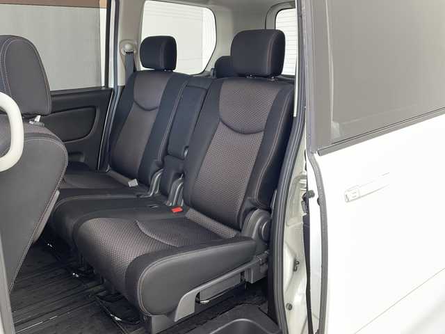 日産 セレナ ハイウェイスター Jパッケージ 兵庫県 2011(平23)年 7.6万km ブリリアントホワイトパール ・純正ナビ/CD/DVD/TV/HDD/Bluetooth/USB/・バックカメラ/・ビルトインETC/・クルーズコントロール/・両側パワースライドドア/・デュアルエアコン/・HIDヘッドライト/・オートライト/・フォグランプ/・スマートキー/・ウインカー付きドアミラー