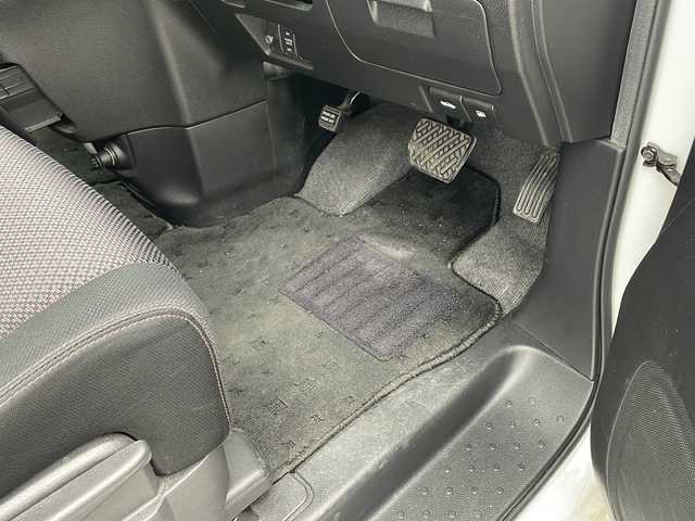 日産 セレナ ハイウェイスター Jパッケージ 兵庫県 2011(平23)年 7.6万km ブリリアントホワイトパール ・純正ナビ/CD/DVD/TV/HDD/Bluetooth/USB/・バックカメラ/・ビルトインETC/・クルーズコントロール/・両側パワースライドドア/・デュアルエアコン/・HIDヘッドライト/・オートライト/・フォグランプ/・スマートキー/・ウインカー付きドアミラー