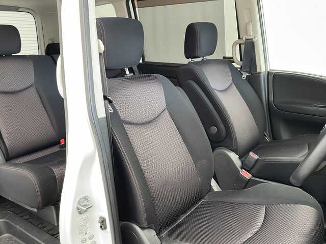 日産 セレナ ハイウェイスター Jパッケージ 兵庫県 2011(平23)年 7.6万km ブリリアントホワイトパール ・純正ナビ/CD/DVD/TV/HDD/Bluetooth/USB/・バックカメラ/・ビルトインETC/・クルーズコントロール/・両側パワースライドドア/・デュアルエアコン/・HIDヘッドライト/・オートライト/・フォグランプ/・スマートキー/・ウインカー付きドアミラー