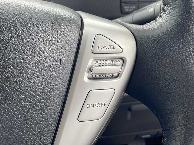 日産 セレナ ハイウェイスター Jパッケージ 兵庫県 2011(平23)年 7.6万km ブリリアントホワイトパール ・純正ナビ/CD/DVD/TV/HDD/Bluetooth/USB/・バックカメラ/・ビルトインETC/・クルーズコントロール/・両側パワースライドドア/・デュアルエアコン/・HIDヘッドライト/・オートライト/・フォグランプ/・スマートキー/・ウインカー付きドアミラー