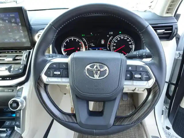 トヨタ ランドクルーザー ZX 千葉県 2024(令6)年 1.8万km プレシャスホワイトパール