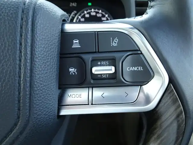 トヨタ ランドクルーザー ZX 千葉県 2024(令6)年 1.8万km プレシャスホワイトパール