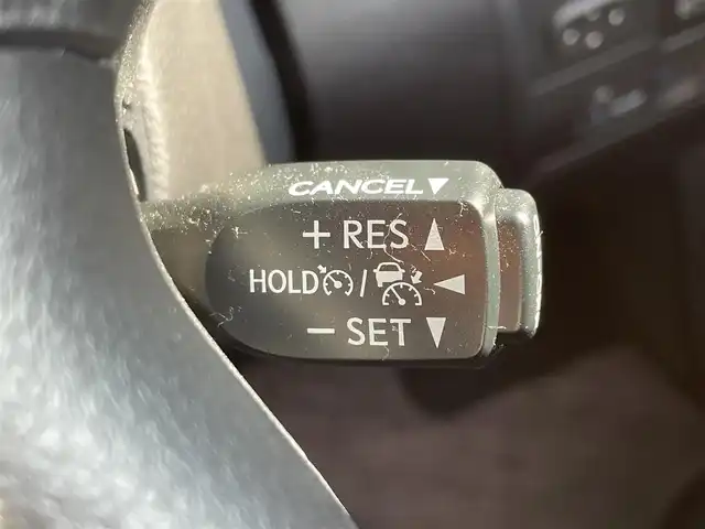 トヨタ ランドクルーザー ZX 滋賀県 2019(令1)年 2.2万km ブラック 純正SDナビ/(フルセグTV CD DVD Bluetooth USB)/サンルーフ/センターコンソールクーラーBOX/全方位カメラ/後席モニター×２(ヘッドレスト着用)/トヨタセーフティセンス/・衝突軽減ブレーキ/・車線逸脱警報/・オートハイビーム/・レーダークルーズコントロール/レザーシート/シートヒーター・ベンチレーション/パワーシート/電動格納サードシート/パワーバックドア/ウッドコンビステアリング/ステアリングリモコン/プッシュスタート/スマートキー/ドライブレコーダー/ETC2.0/電動格納ミラー/LEDヘッドライト/オートライト/純正フロアマット