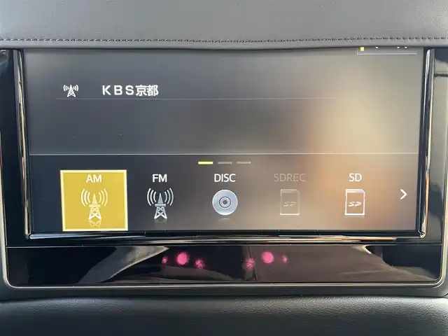 トヨタ ランドクルーザー ZX 滋賀県 2019(令1)年 2.2万km ブラック 純正SDナビ/(フルセグTV CD DVD Bluetooth USB)/サンルーフ/センターコンソールクーラーBOX/全方位カメラ/後席モニター×２(ヘッドレスト着用)/トヨタセーフティセンス/・衝突軽減ブレーキ/・車線逸脱警報/・オートハイビーム/・レーダークルーズコントロール/レザーシート/シートヒーター・ベンチレーション/パワーシート/電動格納サードシート/パワーバックドア/ウッドコンビステアリング/ステアリングリモコン/プッシュスタート/スマートキー/ドライブレコーダー/ETC2.0/電動格納ミラー/LEDヘッドライト/オートライト/純正フロアマット