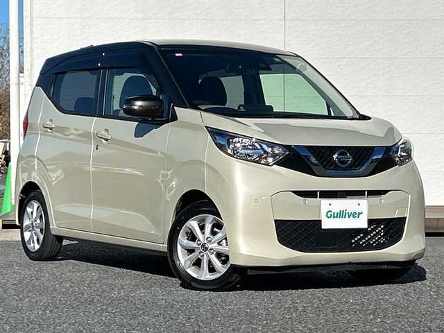 日産 デイズ X 千葉県 2022(令4)年 1.4万km フローズンバニラパール/アッシュブラウンM ９インチナビＭＭ２２２Ｄ－Ｌ　全方位カメラ　フルセグ　ＢＴ　ＨＤＭＩ　ＵＳＢ　スマートキー　プッシュスタート　エマージェンシーブレーキ　フローズンバニラパールツートンカラー　１４インチＡＷ