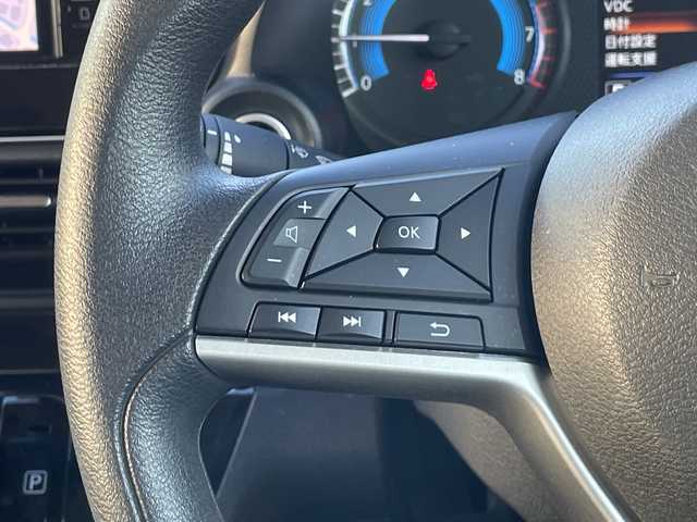 日産 デイズ X 千葉県 2022(令4)年 1.4万km フローズンバニラパール/アッシュブラウンM ９インチナビＭＭ２２２Ｄ－Ｌ　全方位カメラ　フルセグ　ＢＴ　ＨＤＭＩ　ＵＳＢ　スマートキー　プッシュスタート　エマージェンシーブレーキ　フローズンバニラパールツートンカラー　１４インチＡＷ