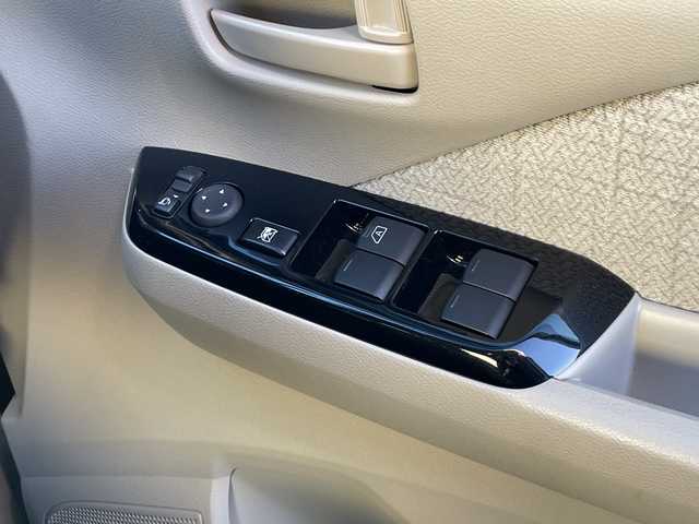 日産 デイズ X 千葉県 2022(令4)年 1.4万km フローズンバニラパール/アッシュブラウンM ９インチナビＭＭ２２２Ｄ－Ｌ　全方位カメラ　フルセグ　ＢＴ　ＨＤＭＩ　ＵＳＢ　スマートキー　プッシュスタート　エマージェンシーブレーキ　フローズンバニラパールツートンカラー　１４インチＡＷ