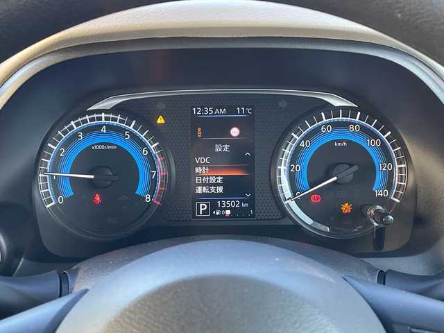 日産 デイズ X 千葉県 2022(令4)年 1.4万km フローズンバニラパール/アッシュブラウンM ９インチナビＭＭ２２２Ｄ－Ｌ　全方位カメラ　フルセグ　ＢＴ　ＨＤＭＩ　ＵＳＢ　スマートキー　プッシュスタート　エマージェンシーブレーキ　フローズンバニラパールツートンカラー　１４インチＡＷ