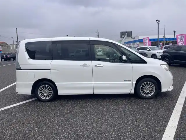 日産 セレナ