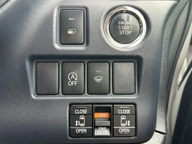 トヨタ ヴォクシー ZS 道東・釧路十勝 2014(平26)年 7.9万km ホワイトパールクリスタルシャイン 4WD/寒冷地仕様/モデリスタエアロ/サンルーフ/純正9インチナビ/(AM FM CD DVD BT フルセグTV)/バックカメラ/両側パワースライドドア/社外AW付冬タイヤ4本積込/コーナーセンサー/ビルトインETC/プッシュスタート/スマートキー/LEDヘッドライト/フォグランプ/革調シートカバー