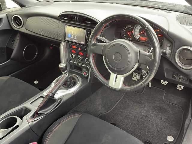 トヨタ ８６ GT 千葉県 2016(平28)年 7.8万km アズライトブルー 6速MT/純正7インチSDナビ/CD BT MSV SD フルセグ/バックカメラ/クルーズコントロール/HIDオートライト/純正17インチアルミホイール/革巻きステアリング/ヘッドライトレベライザー/純正フロアマット/ドアバイザー/スマートキー/プッシュスタート/ETC