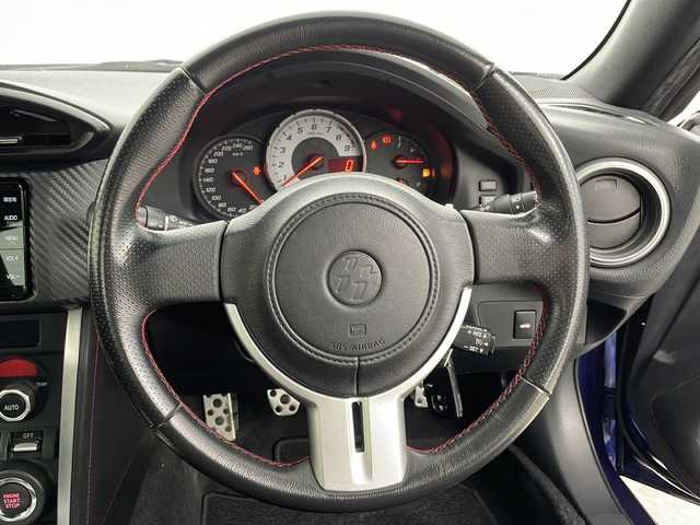 トヨタ ８６ GT 千葉県 2016(平28)年 7.8万km アズライトブルー 6速MT/純正7インチSDナビ/CD BT MSV SD フルセグ/バックカメラ/クルーズコントロール/HIDオートライト/純正17インチアルミホイール/革巻きステアリング/ヘッドライトレベライザー/純正フロアマット/ドアバイザー/スマートキー/プッシュスタート/ETC