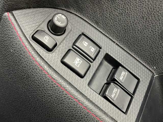 トヨタ ８６ GT 千葉県 2016(平28)年 7.8万km アズライトブルー 6速MT/純正7インチSDナビ/CD BT MSV SD フルセグ/バックカメラ/クルーズコントロール/HIDオートライト/純正17インチアルミホイール/革巻きステアリング/ヘッドライトレベライザー/純正フロアマット/ドアバイザー/スマートキー/プッシュスタート/ETC