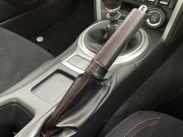 トヨタ ８６ GT 千葉県 2016(平28)年 7.8万km アズライトブルー 6速MT/純正7インチSDナビ/CD BT MSV SD フルセグ/バックカメラ/クルーズコントロール/HIDオートライト/純正17インチアルミホイール/革巻きステアリング/ヘッドライトレベライザー/純正フロアマット/ドアバイザー/スマートキー/プッシュスタート/ETC