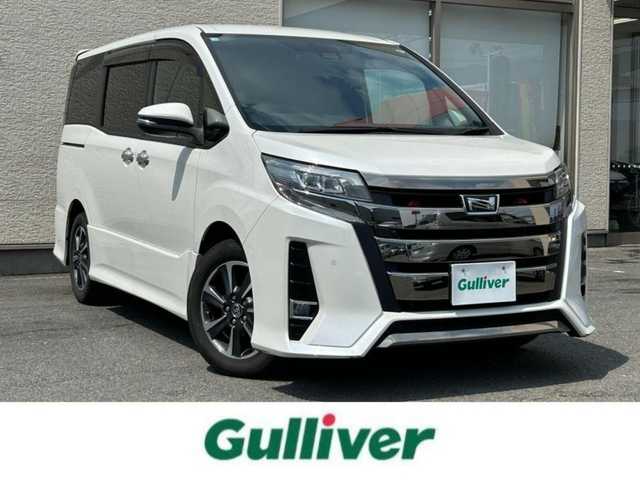 トヨタ ノア Si ダブルバイビーⅡ 大阪府 2020(令2)年 8.2万km ホワイトパールクリスタルシャイン ワンオーナー/純正９インチナビ（NSZT-Y68T）/（フルセグ／ＢＴ／ＣＤ／ＤＶＤ）/クルーズコントロール/バックモニター/前後コーナーセンサー/衝突軽減システム/レーンキープアシスト/両側パワースライドドア/ブラックハーフレザーシート/LEDヘッドライト/純正ＥＴＣ/純正１６インチＡＷ/保証書/スペアキーX1